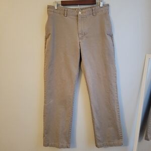 Modern Minimalist Preppy Old Money Vineyard Vines Men's  Tan Chinos 32×32